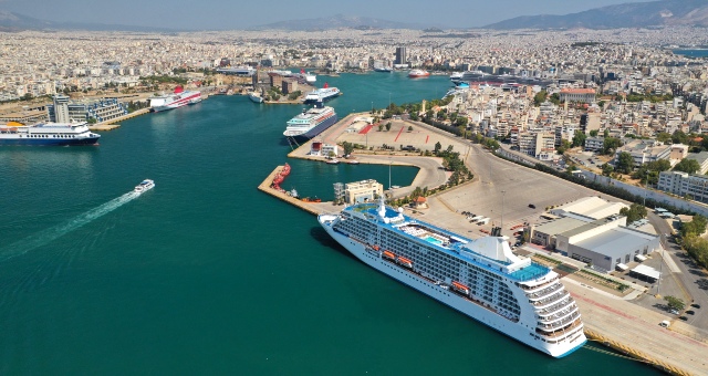 How to Get From Athens Airport to Piraeus Port